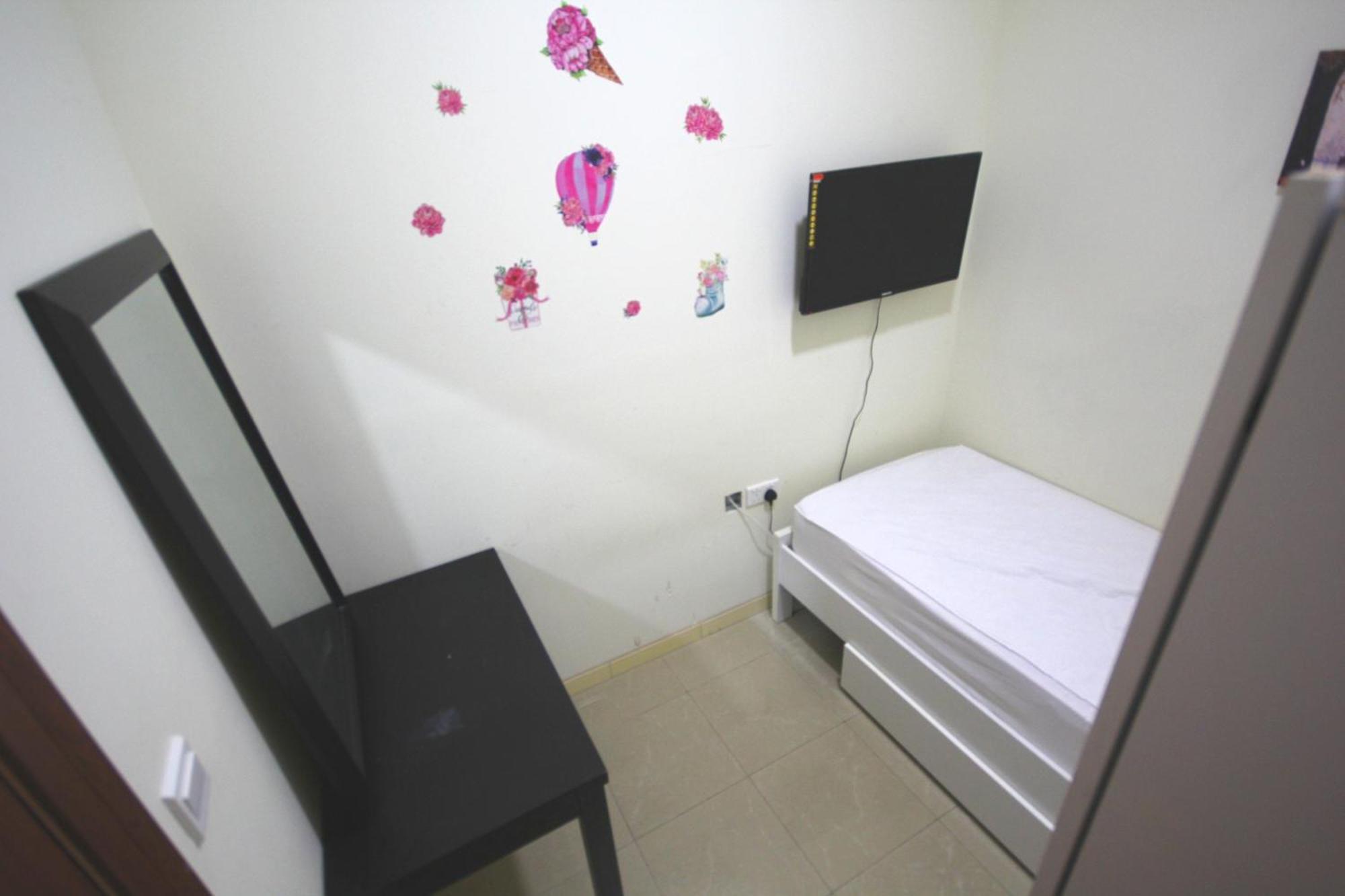 Roomy Small And Partitions At Marina Accommodatie bij particulieren