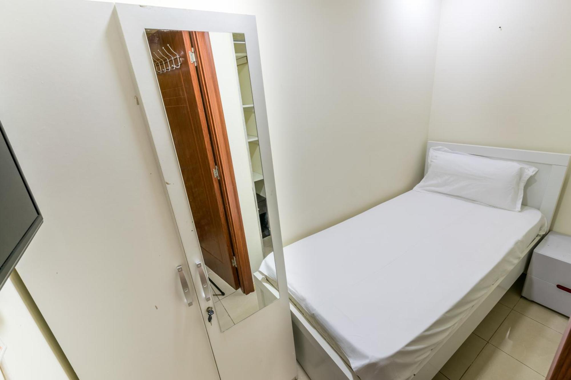 Roomy Small And Partitions At Marina Accommodatie bij particulieren Dubai